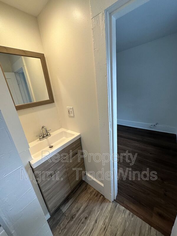 Foto del edificio - 2737 3rd Ave N