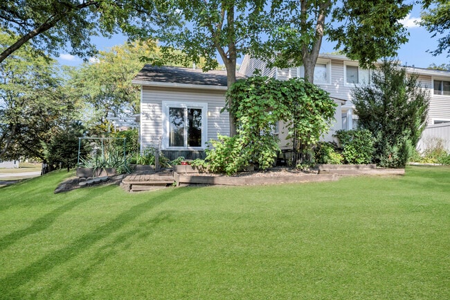 Building Photo - 1101 Sausalito Ct