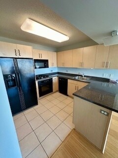 Foto del edificio - 1720 Maple Ave