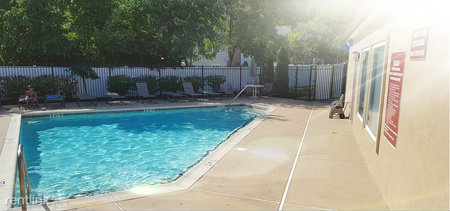 Building Photo - 2 br, 2.5 bath Condo - 1630 Welsh Road B16