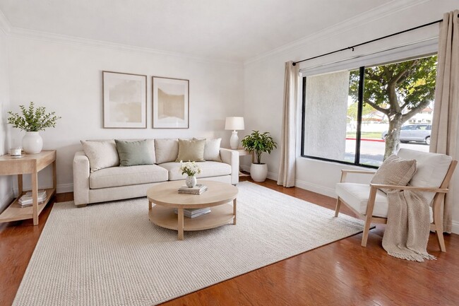 Building Photo - 13 Sage