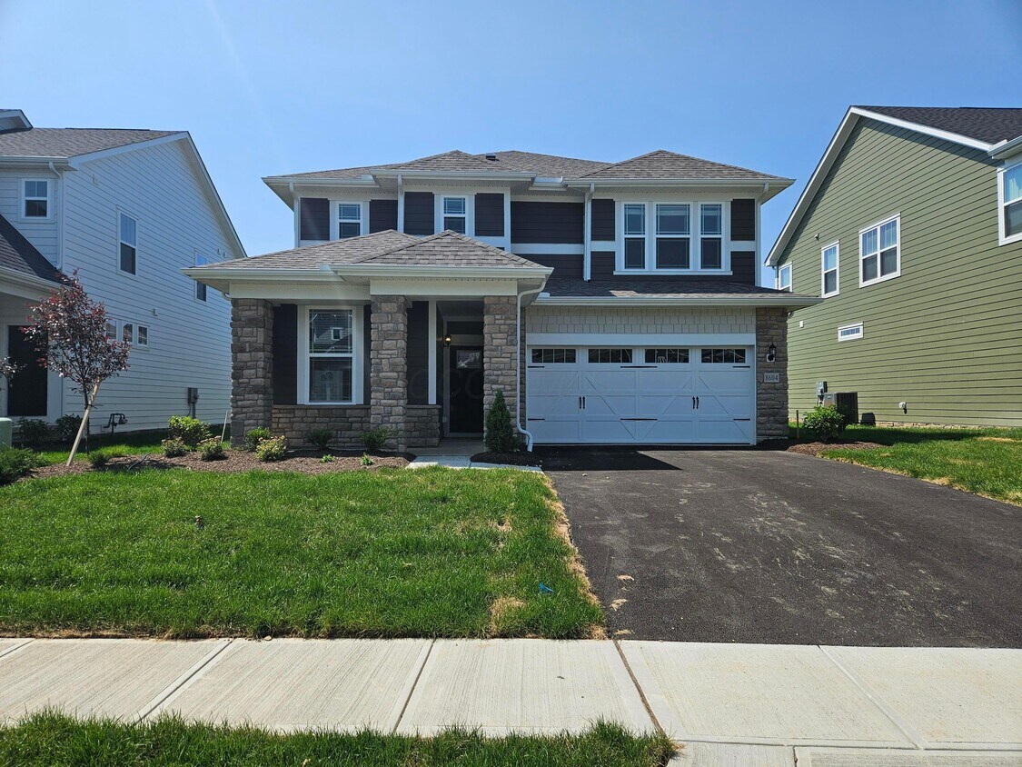 Foto principal - 8604 Apricot Wy