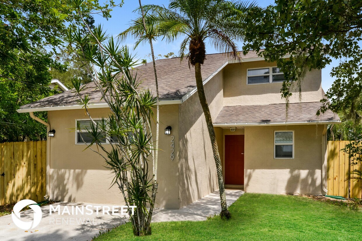 Foto principal - 2429 Apache St