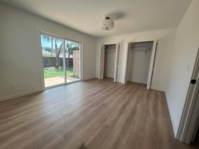 Foto del edificio - 205 6th St
