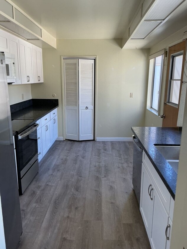 Primary Photo - Townhome 3 bedroom 2 bath