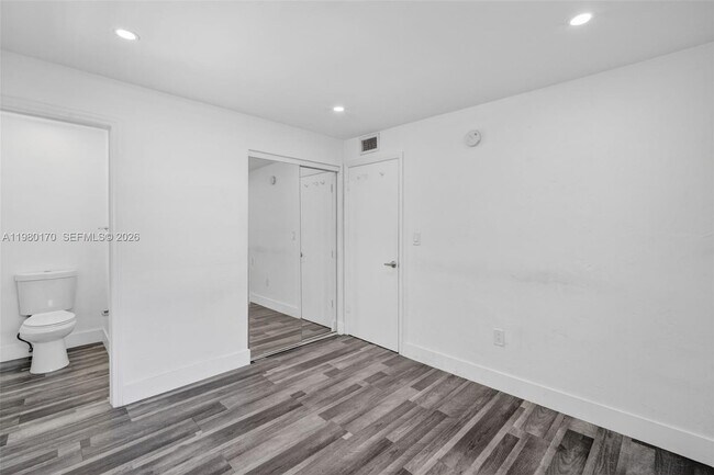 Building Photo - 3265 Virginia St