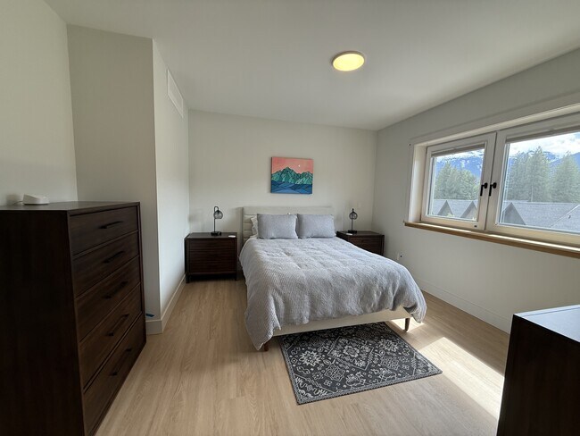 Photo du bâtiment - 1028 Keystone Cres