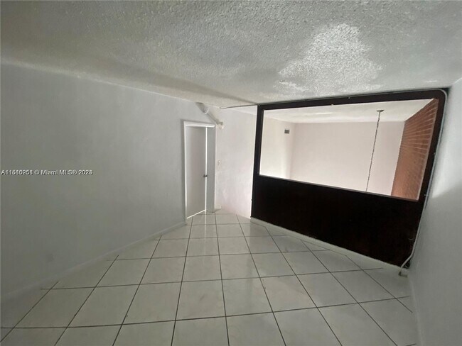 Foto del edificio - 1901 SW 67th Ave