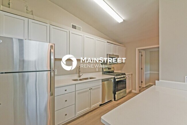 Foto del edificio - 4 Bedroom Pet-Friendly Home in Florissant,...