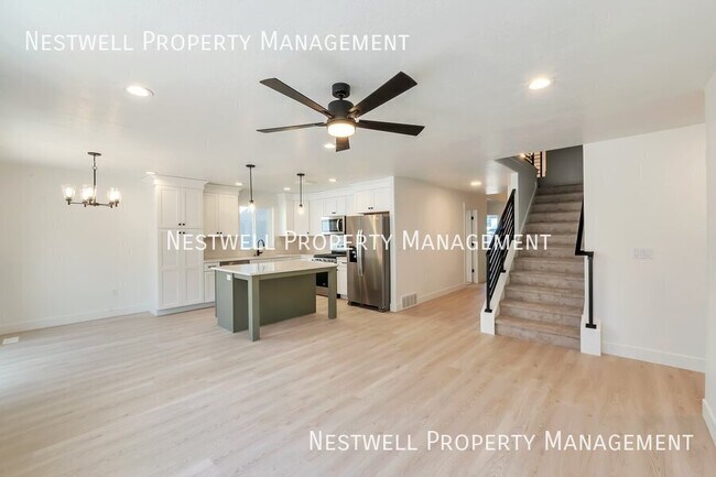 Foto del edificio - Brand new home with five bedrooms