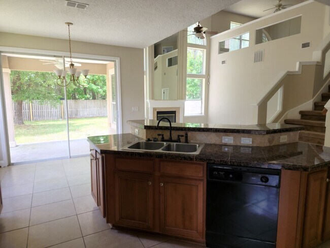 Building Photo - 12464 Dewhurst Cir