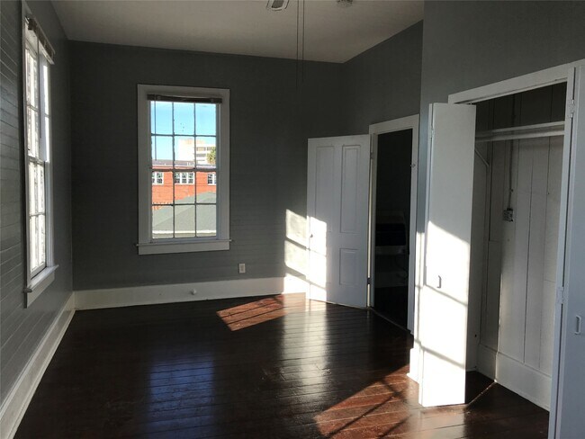 Foto del edificio - 2127 Avenue K Ave