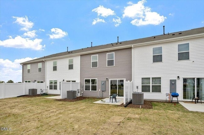 Building Photo - 24 Red Clover Dr