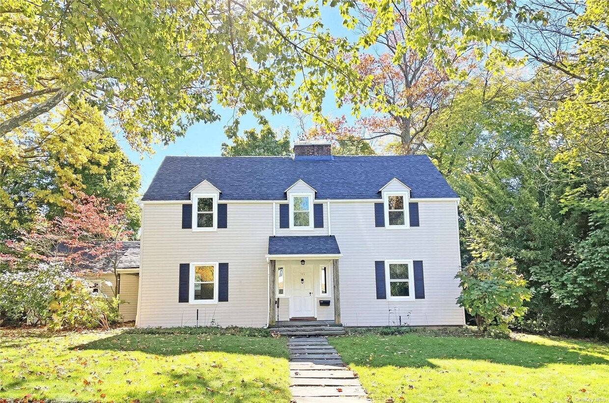 Primary Photo - 180 Overlook Ave