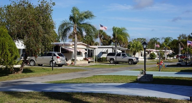 Foto del edificio - Pioneer Village RV Resort