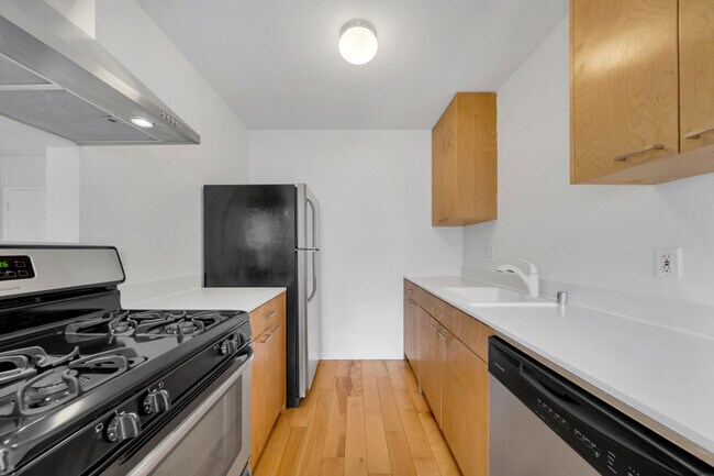 Foto del edificio - 1633 Morton Ave