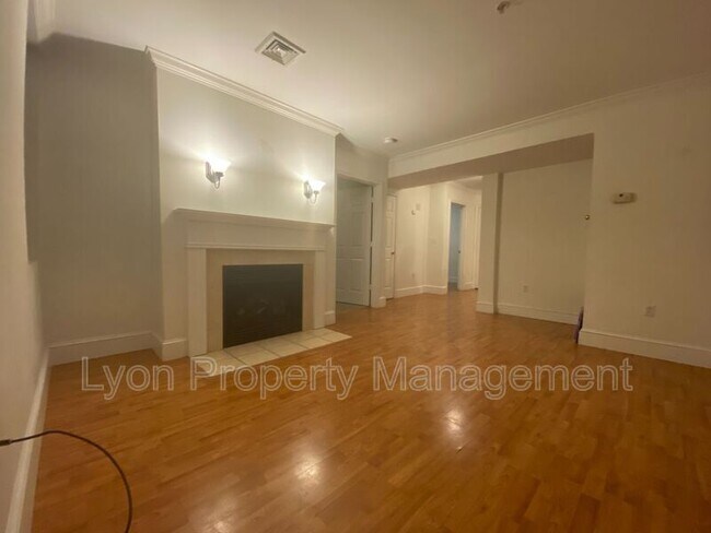 Foto del edificio - 426 Mt Hope St