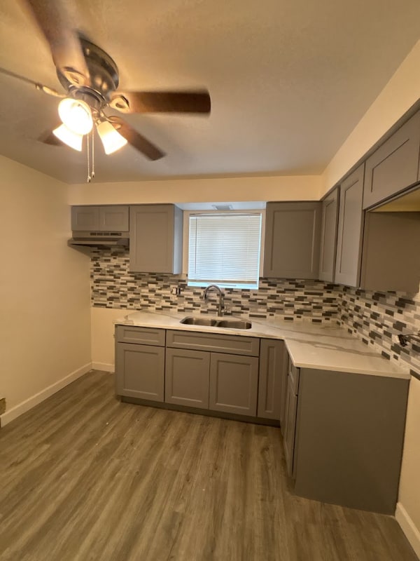 Building Photo - 14605 Des Plaines St