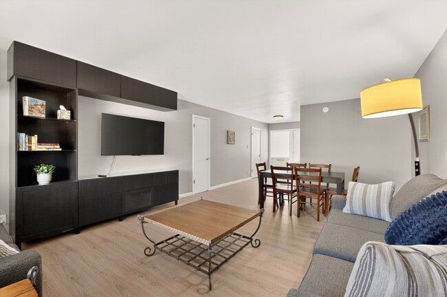 Foto del edificio - 4707 Marquette Ave NE