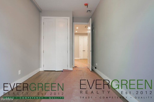 Foto del edificio - 1 br, 1 bath Apartment - 205 Spencer St