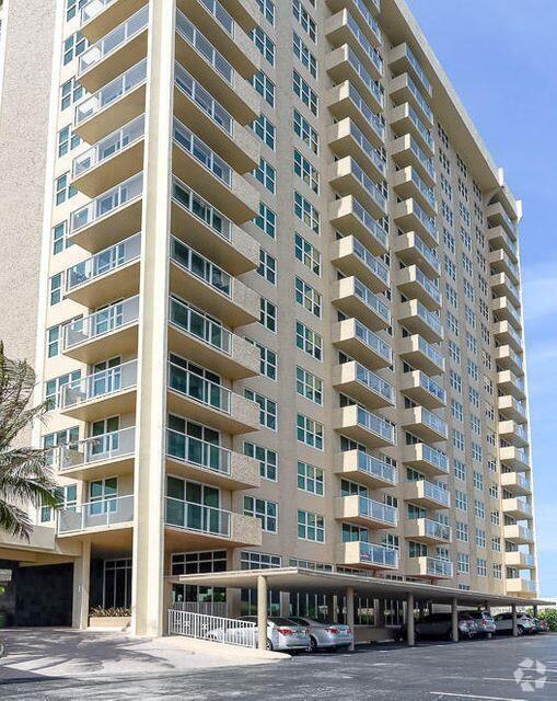 Building Photo - 5440 N Ocean Dr