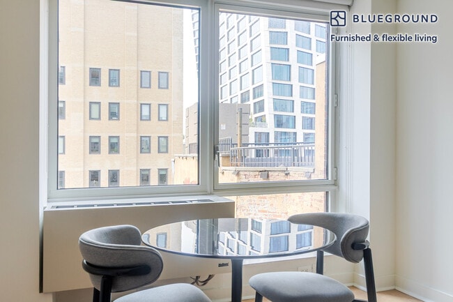 Foto del edificio - 450 W 17th St