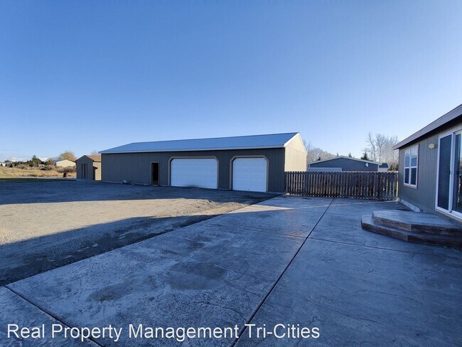 Foto del edificio - 3 br, 2 bath House - 45010 E Red Mountain Rd.