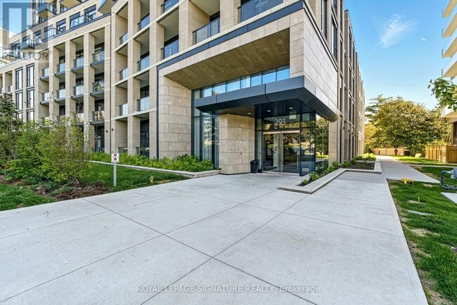 Building Photo - 293-293 The Kingsway
