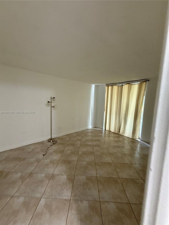 Building Photo - 1801 S Treasure Dr