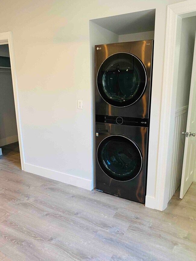 Building Photo - 12 O St