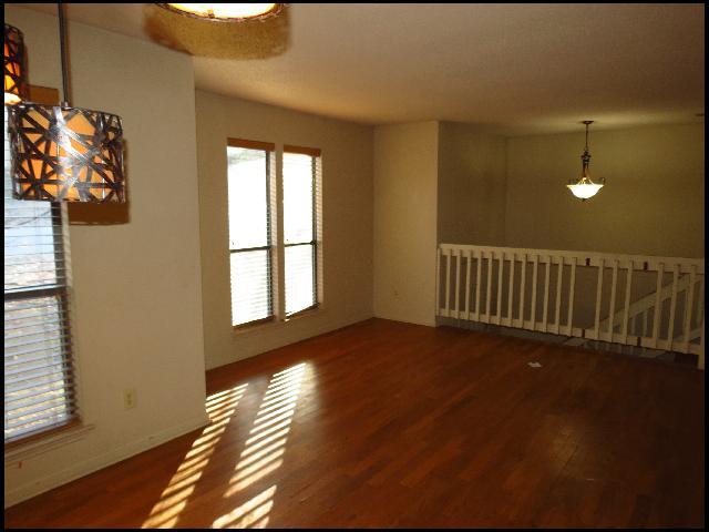 Foto del edificio - 12124 Shawnee Forest Dr