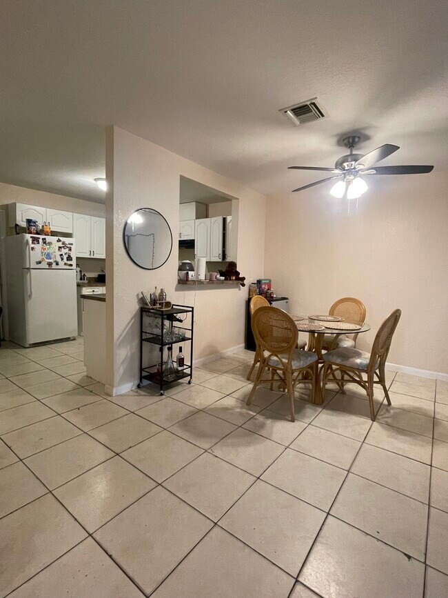 Foto del edificio - 1010-1012 NW 3rd Ave