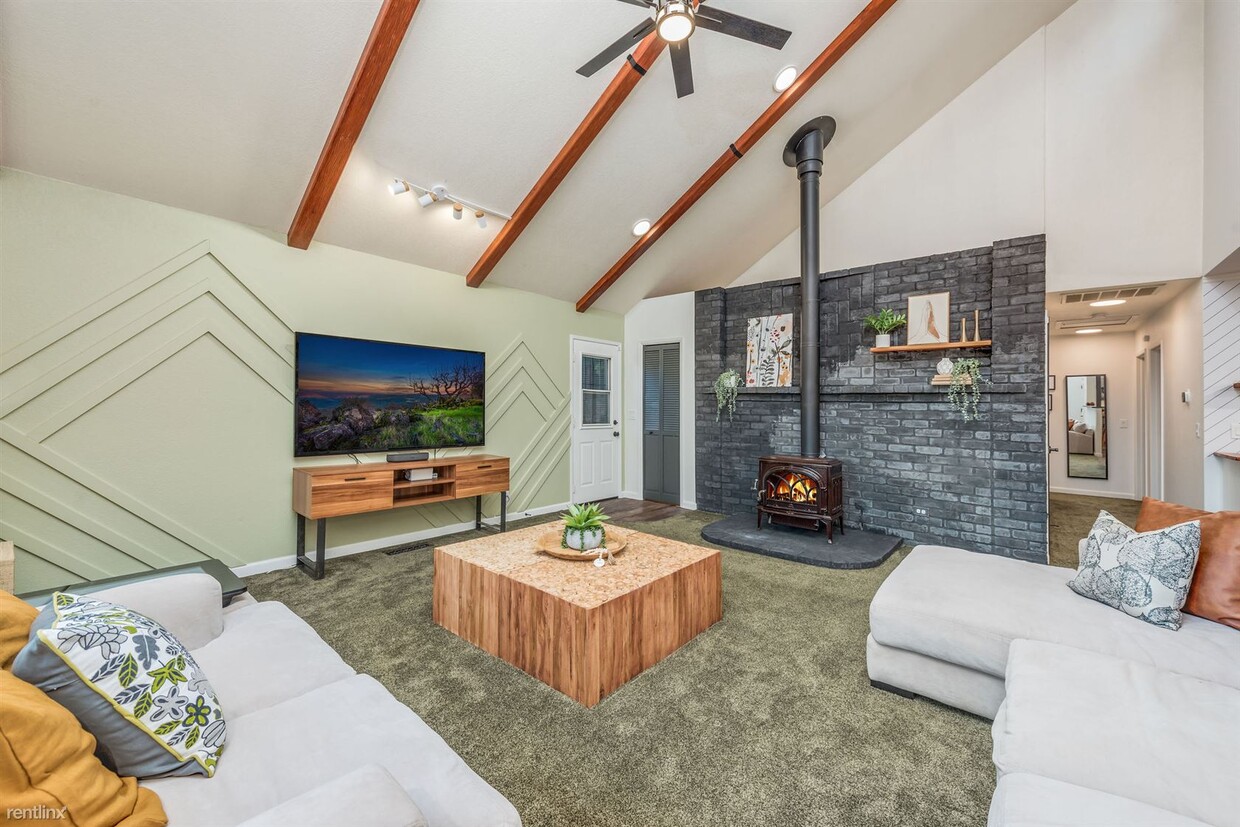 Foto principal - 3 br, 2 bath House - 5161 Adney Way