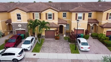 Building Photo - 8763 NW 112th Pl