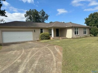 Building Photo - 304 Bellingrath Dr SW