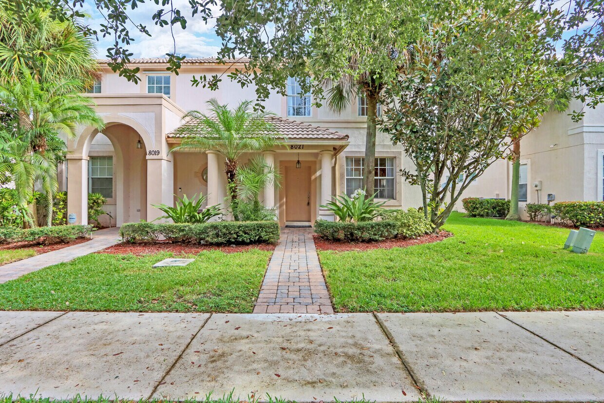 8021 Murano Cir, Palm Beach Gardens, FL 33418 Townhouse for Rent in