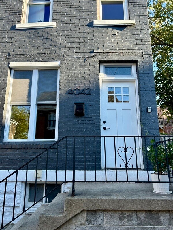 Primary Photo - 4042 Geneva St