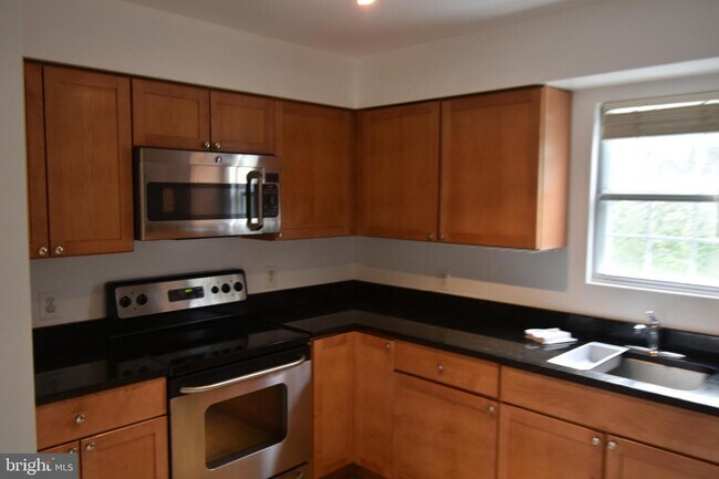 Foto del edificio - 2050 N Calvert St