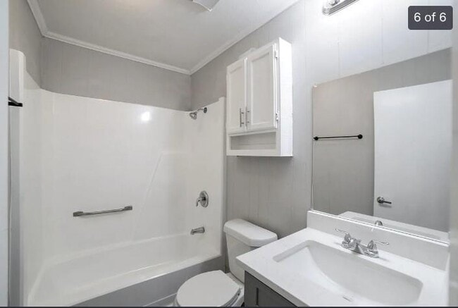 Building Photo - 425 San Blas
