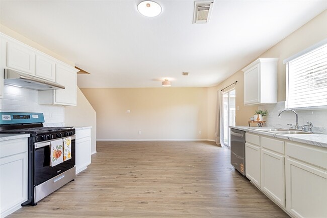 Building Photo - 7850 Maverick Trace Ln