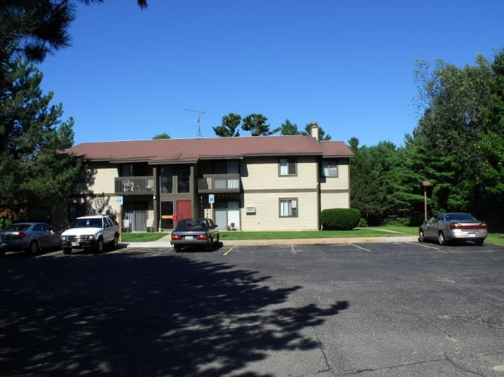 Primary Photo - Elk Rapids Apartments