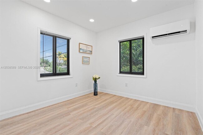 Foto del edificio - 1824 NW 47th St