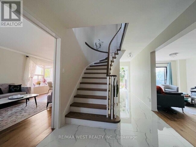 Photo du bâtiment - 106 O'Connor Crescent