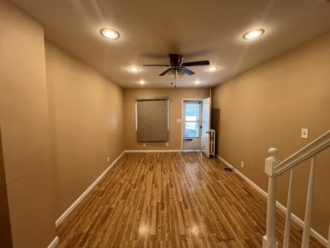 Foto del edificio - Available Now! 2 bed 1 Bath in Scanton!