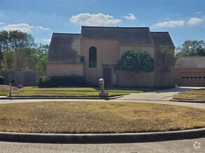 Building Photo - 4507 Sylvan Glen Dr