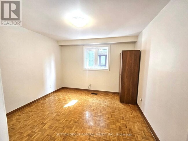 Photo du bâtiment - 93 N Ridge Rd