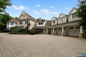 Building Photo - 122 Helen Ct