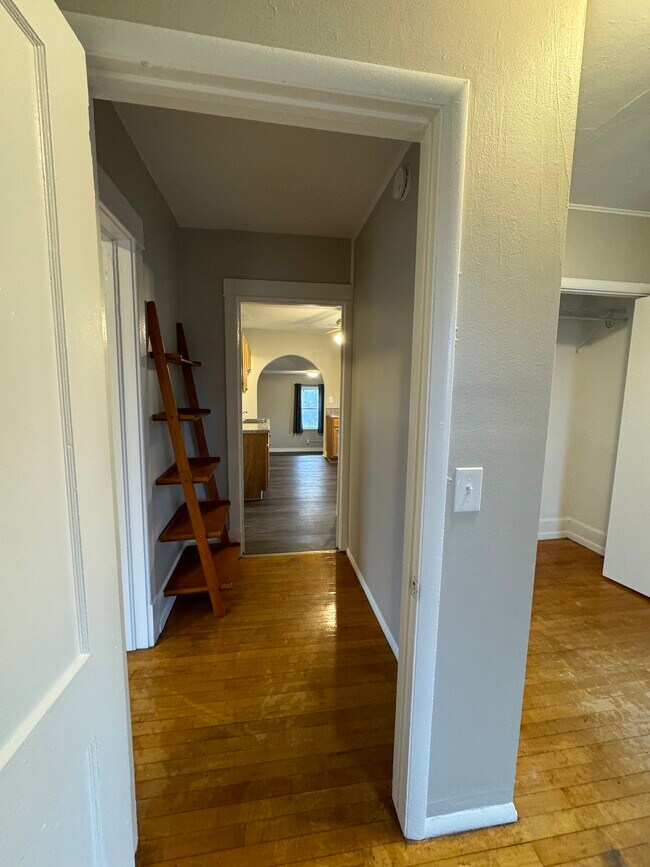 Foto del edificio - 1865 Fisher St