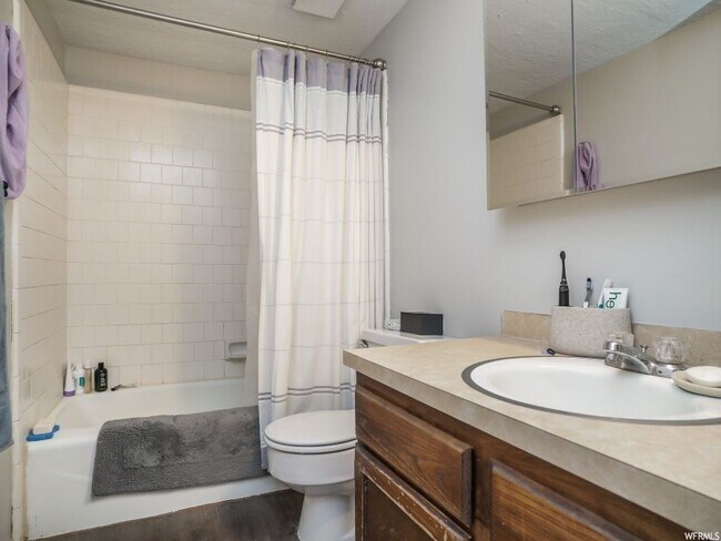 Foto del edificio - 85 S 1450 W, Clearfield