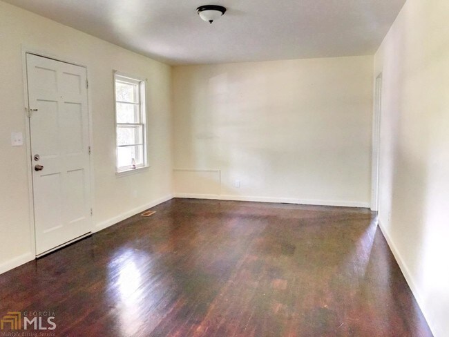 Building Photo - 201 Pecan Dr